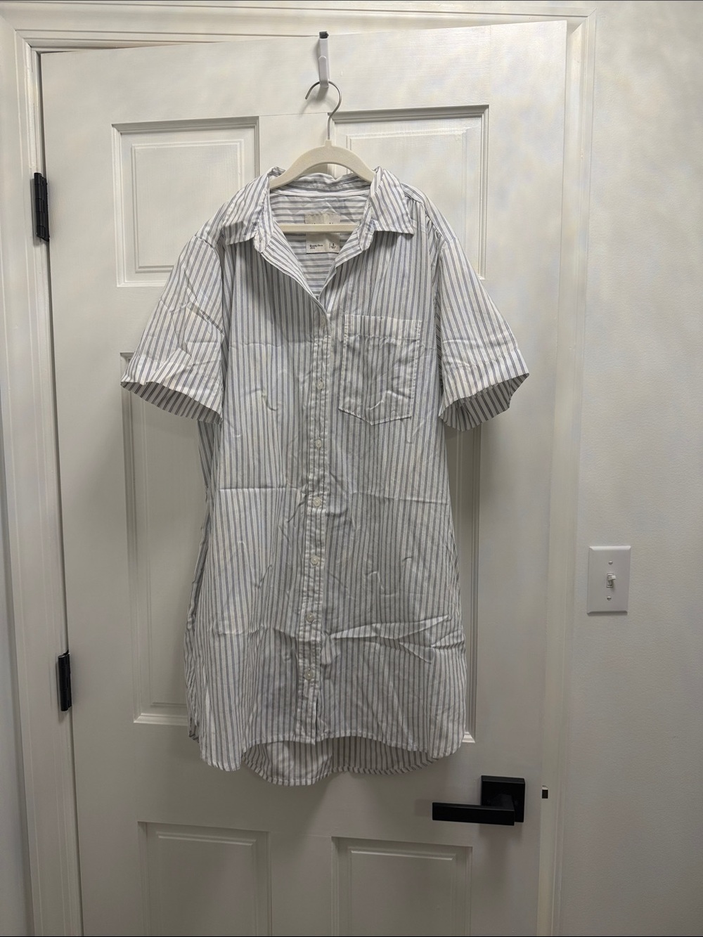 Abercrombie & Fitch White and Navy Striped Button Shirt